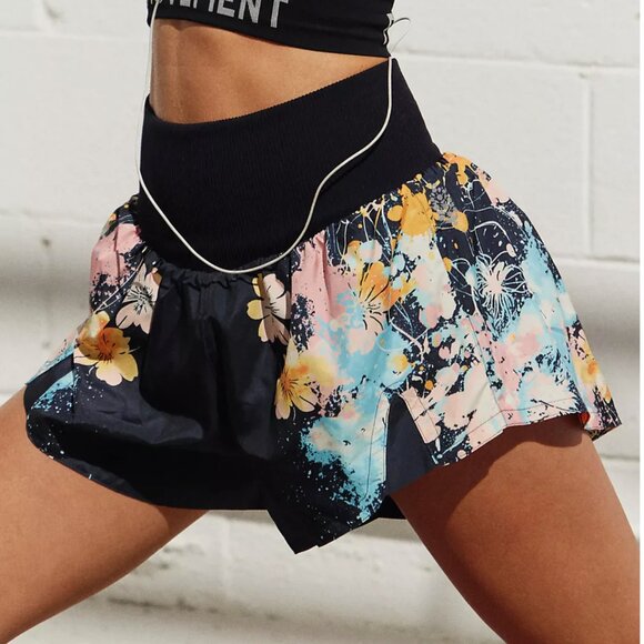 FREE PEOPLE MOVEMENT CARPE DIEM PRINT SHORT - Floral Print - Picture 4 of 8